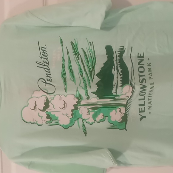Pendleton green tee shirt  with YellowStone National Park graphics NWT - Picture 2 of 4